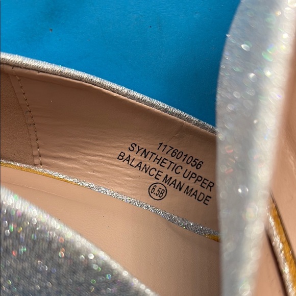 Left & Right Elegant Silver Glitter Heels, size 6.5 - Picture 3 of 9